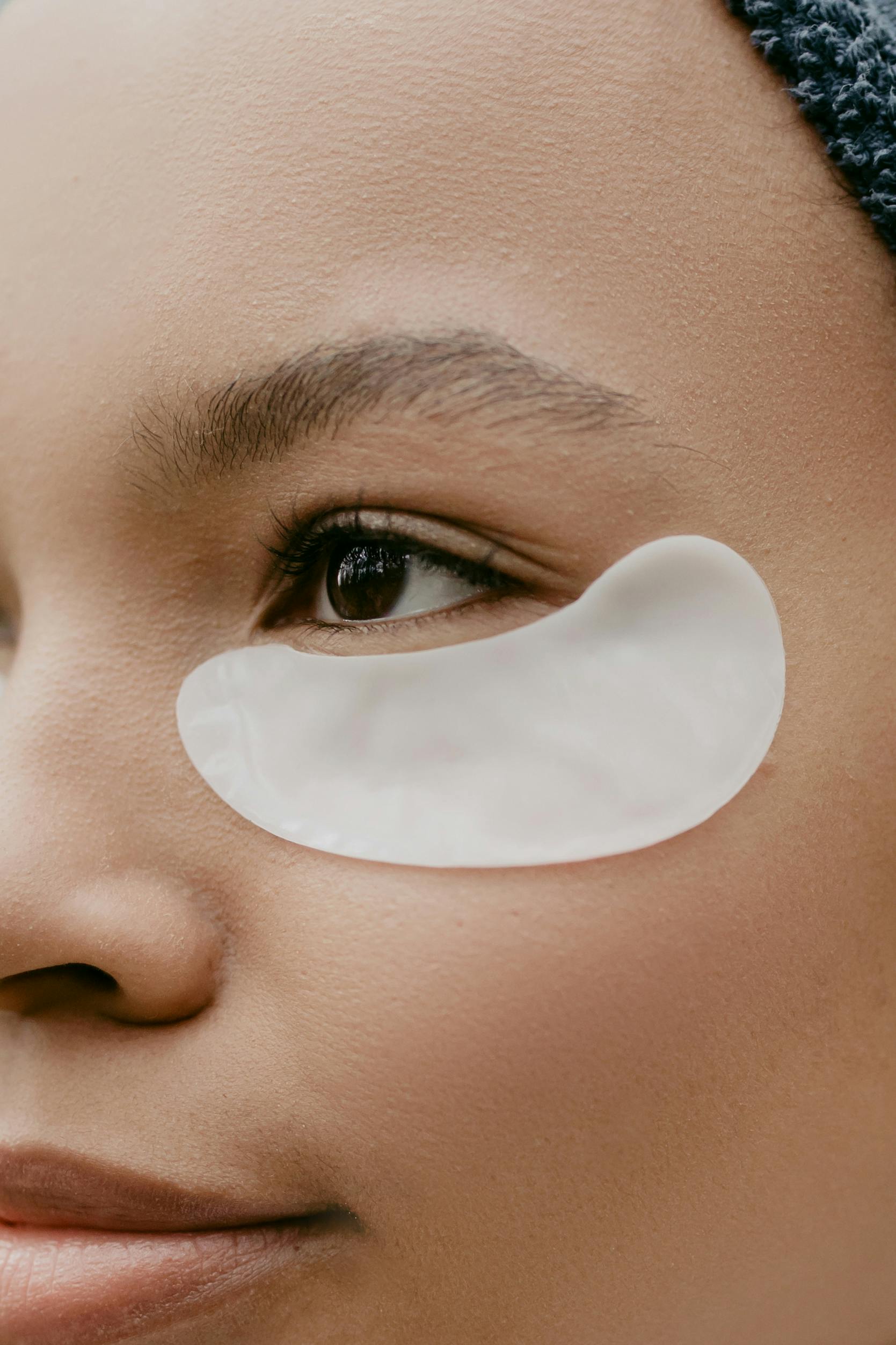 The Ultimate Guide to Youthful Eyes: How SIARWG’s Anti-Aging Eye Mask Set Transforms Your Skincare Routine